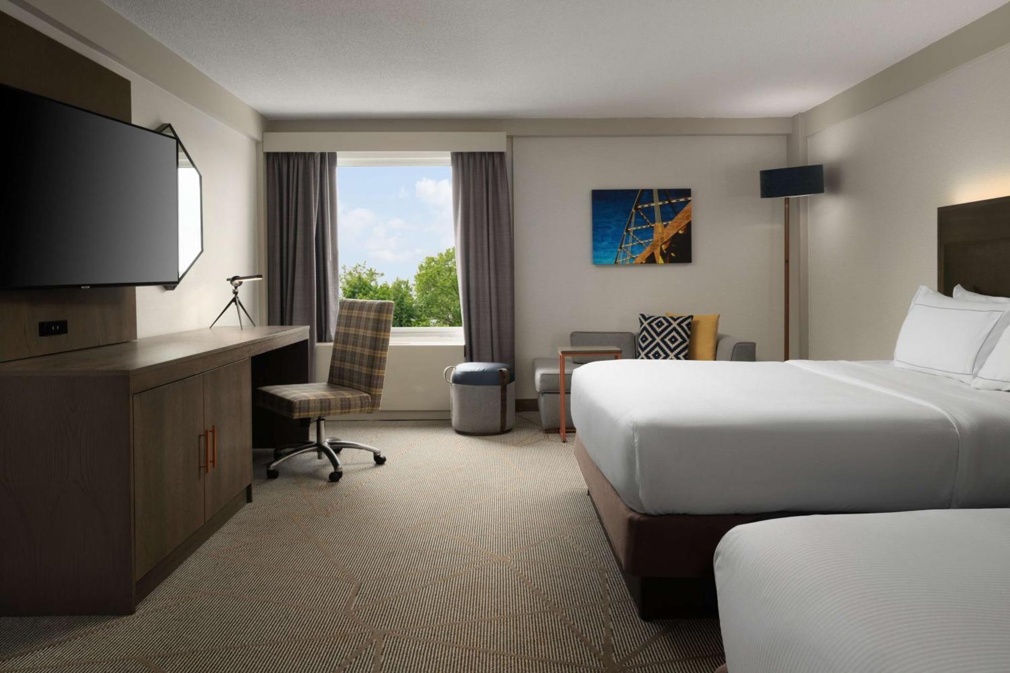 Hotel Doubletree By Hilton Pittsburgh Airport à Moon Township Extérieur photo